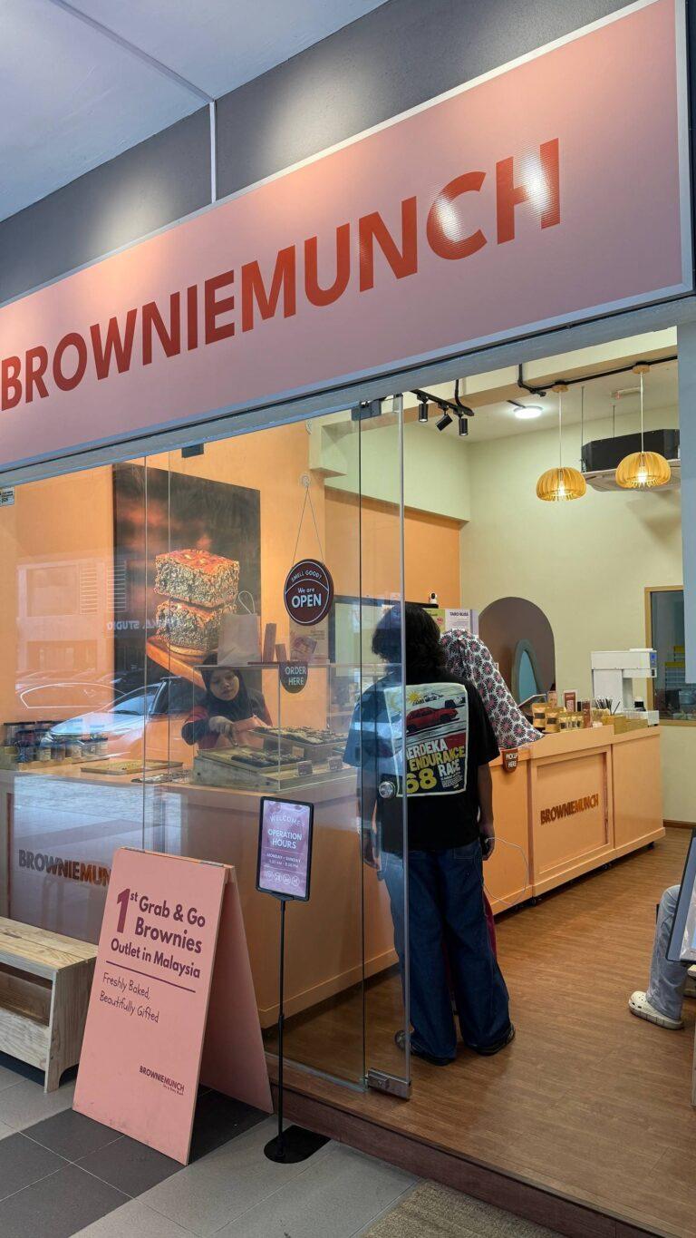 crowd-browniemunch14